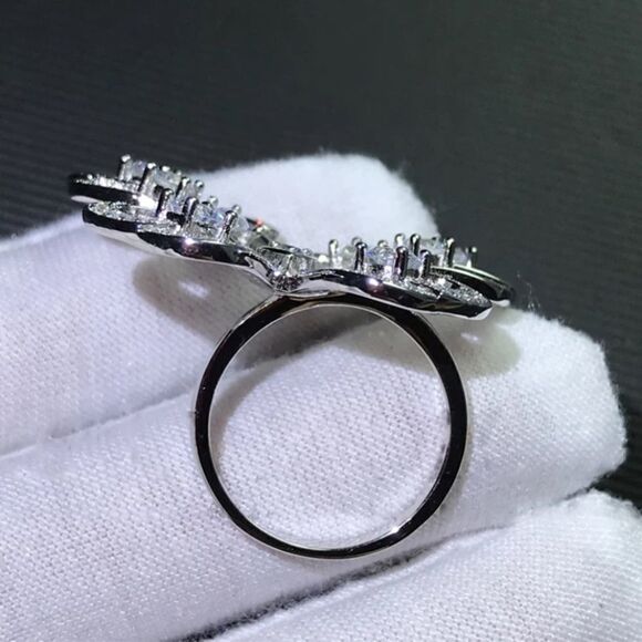 NEW! Dainty 18K White Gold & Sterling Silver Diamond Butterfly Ring - Picture 4 of 7